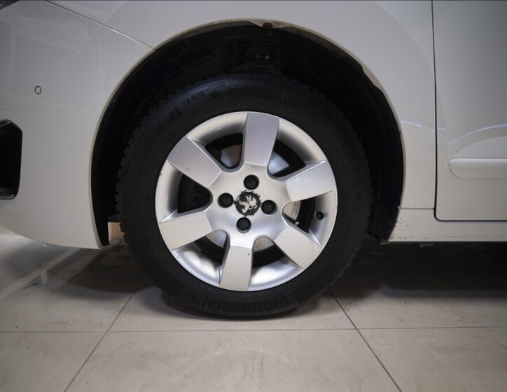 Peugeot 5008 MPV 1,6 l 88 kw