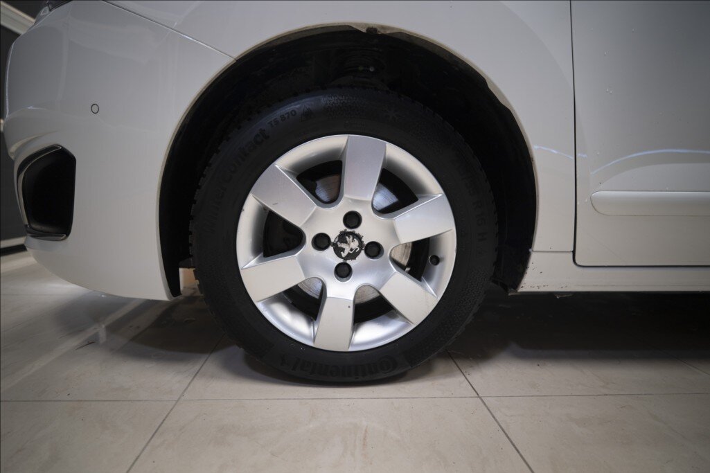 Peugeot 5008 MPV 1,6 l 88 kw