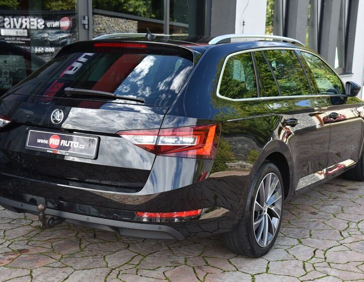 Škoda Superb 8
