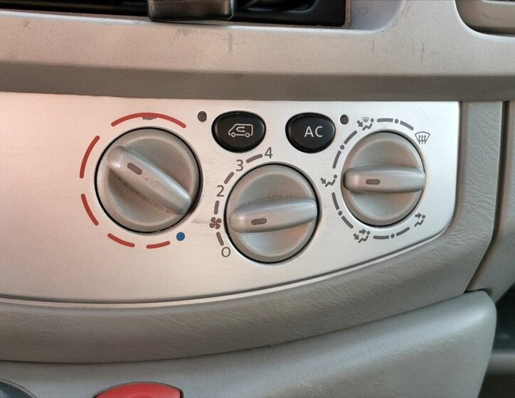 Renault Trafic VAN / Minibus 2,5 l 107 kw