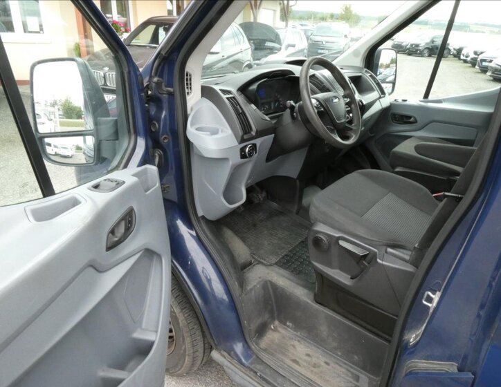 Ford Transit 14