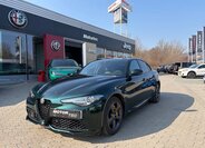 Alfa Romeo Giulia Sedan / Limuzína 2,0 l 206 kw