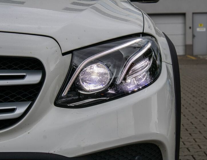 Mercedes-Benz Třídy E 37