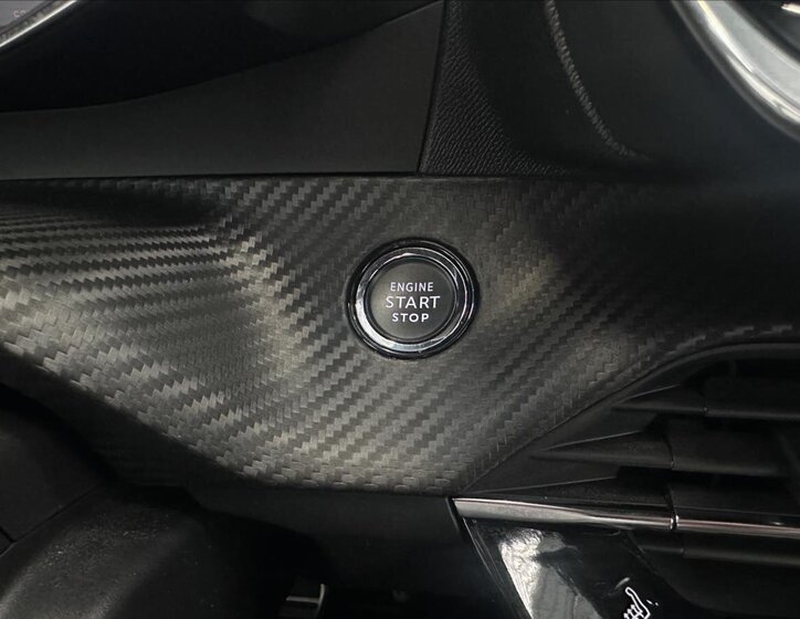 Peugeot 2008 SUV 1,2 l 114 kw