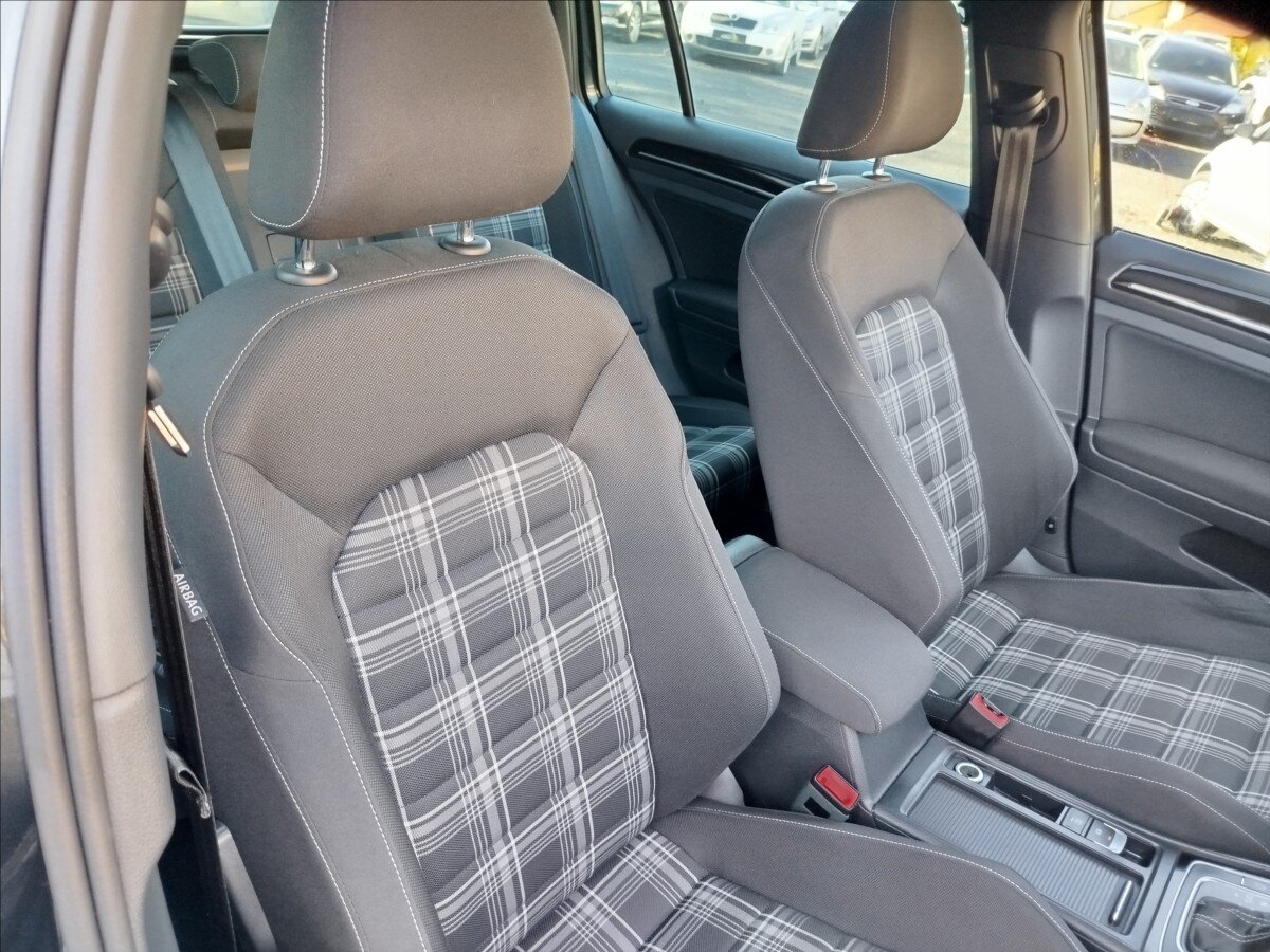 Volkswagen Golf Kombi 2,0 l 135 kw