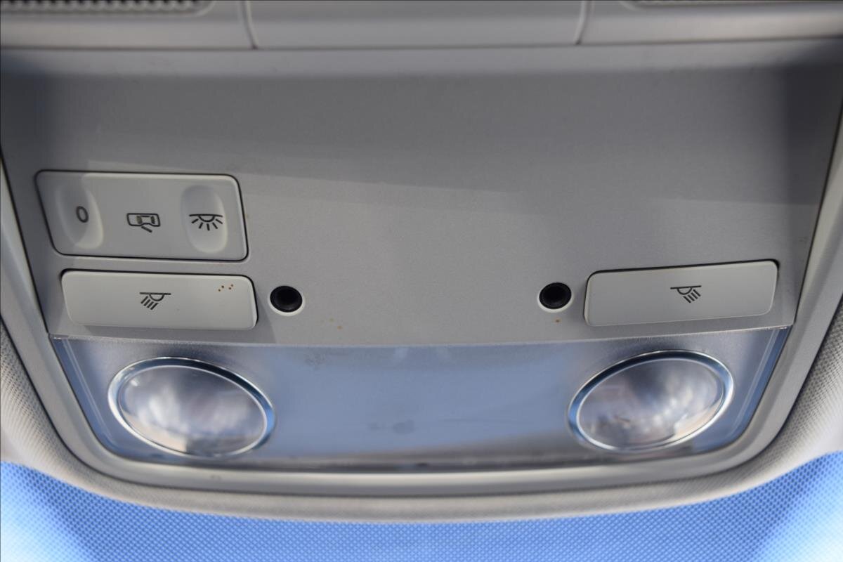 Volkswagen Golf Kombi 1,6 l 66 kw