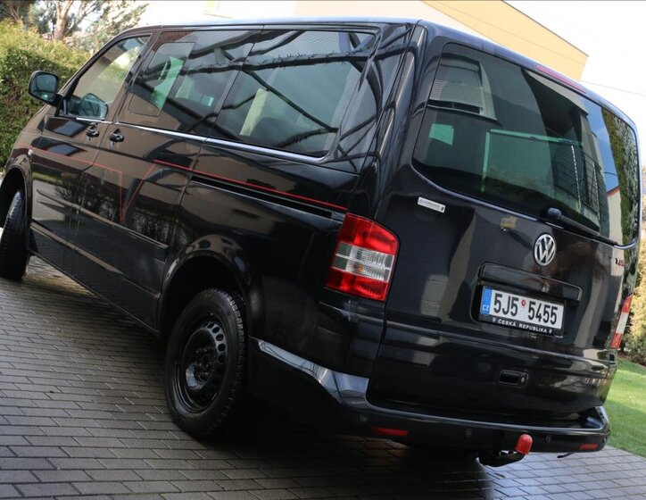Volkswagen Multivan MPV 2,5 l 128 kw