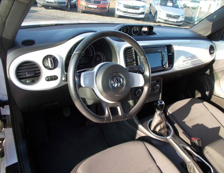 Volkswagen Beetle Hatchback 1,2 l 77 kw