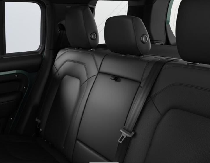 Land Rover Defender 8