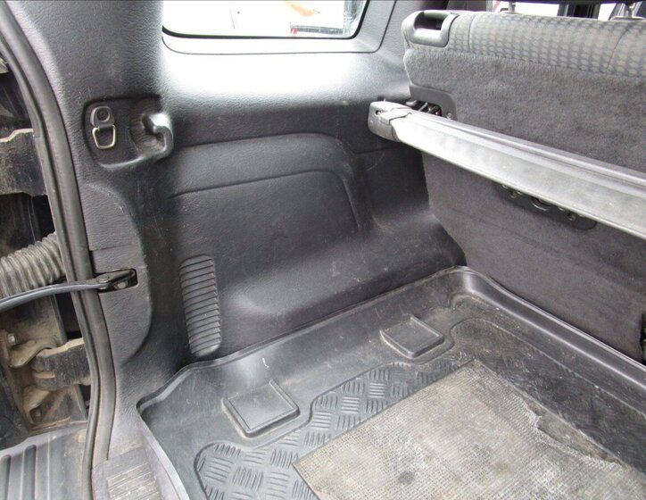 Jeep Cherokee Kombi 2,5 l 105 kw