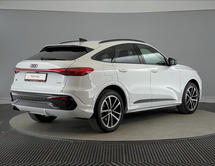 Audi Q5 SUV / Terénní 2,0 l 150 kw