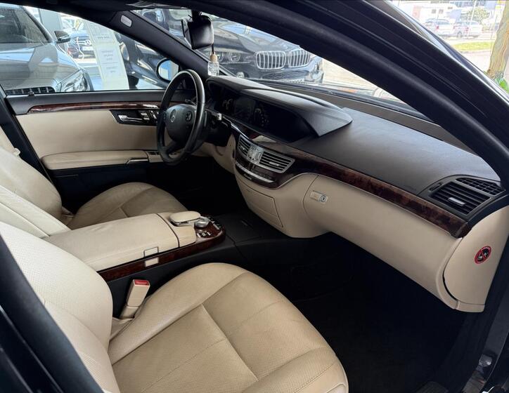 Mercedes-Benz Třídy S 8