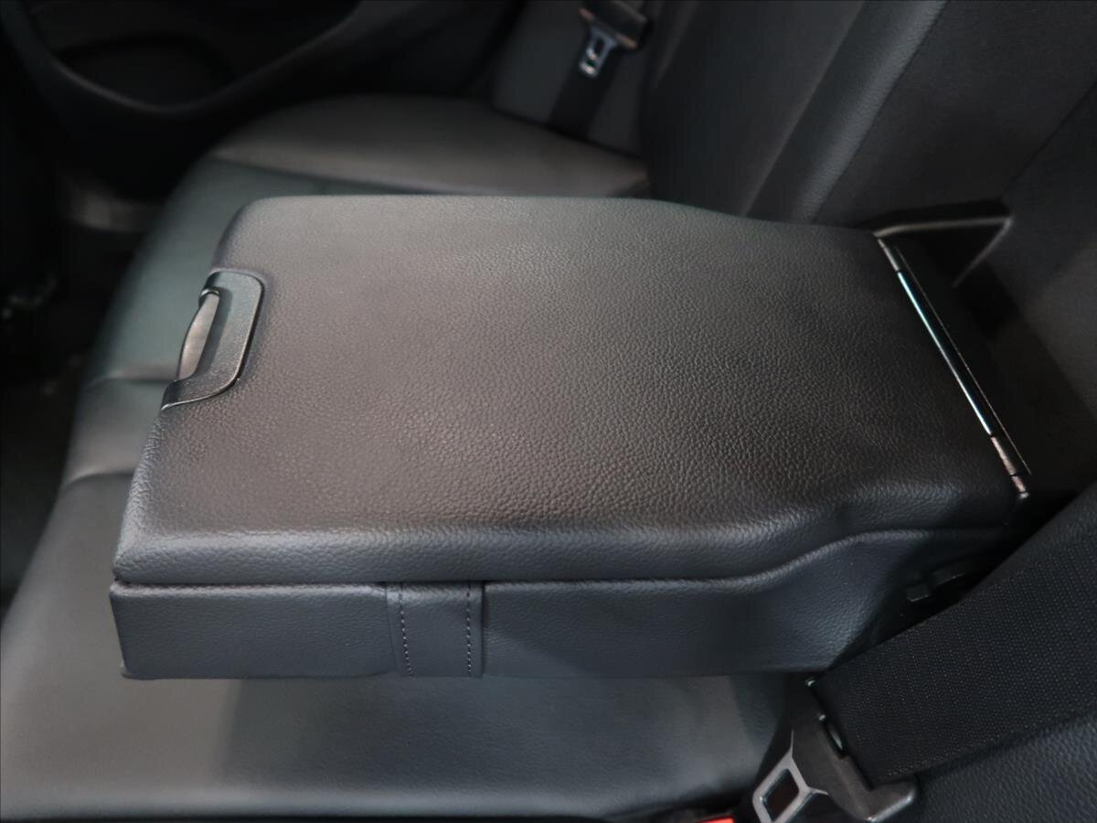 Mercedes-Benz Třídy E Kombi 2,0 l 143 kw