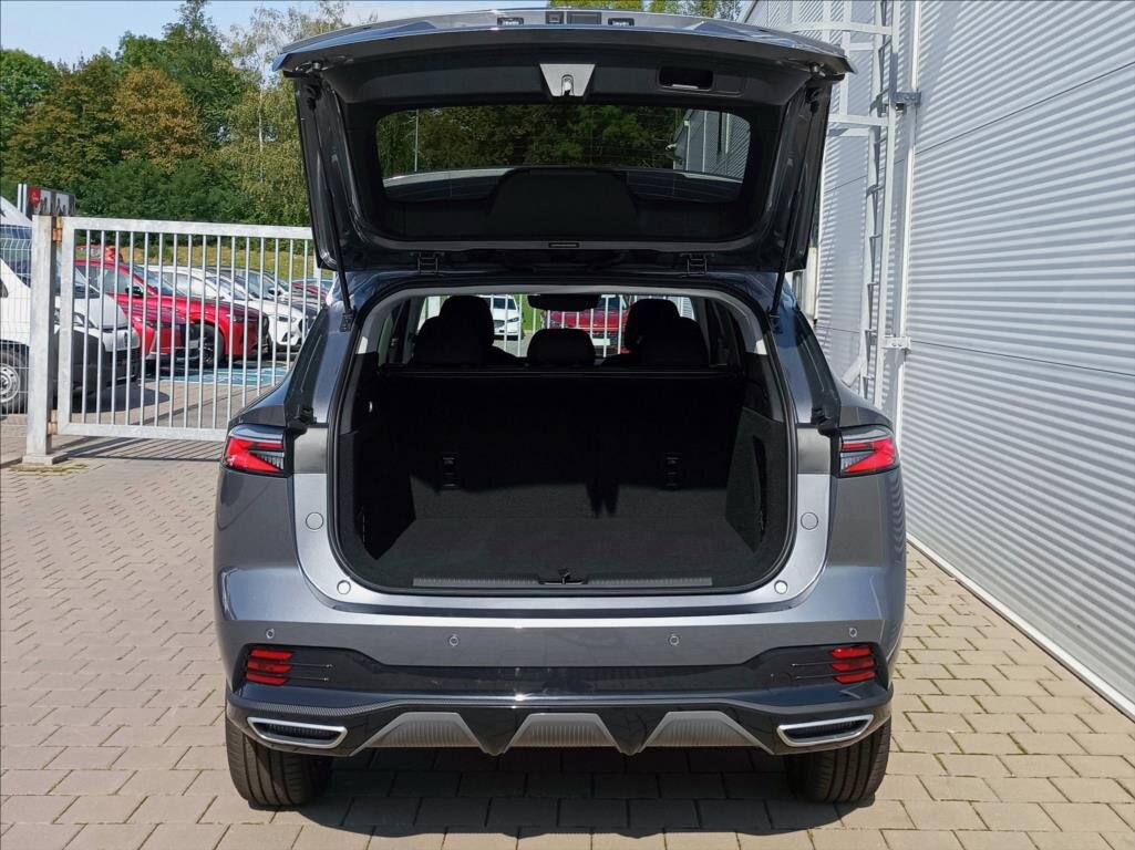 MG HS SUV / Terénní 1,5 l 125 kw