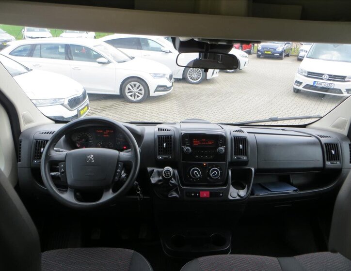 Peugeot Boxer Valník 2,2 l 103 kw