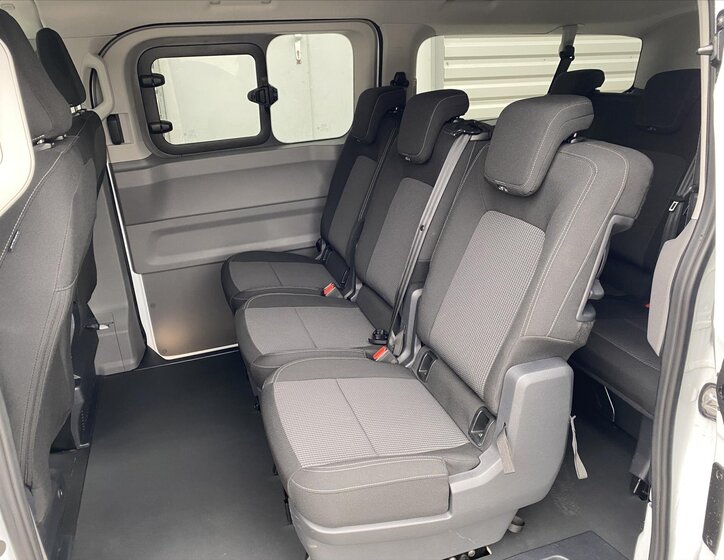 Volkswagen Transporter Kombi 2,0 l 125 kw