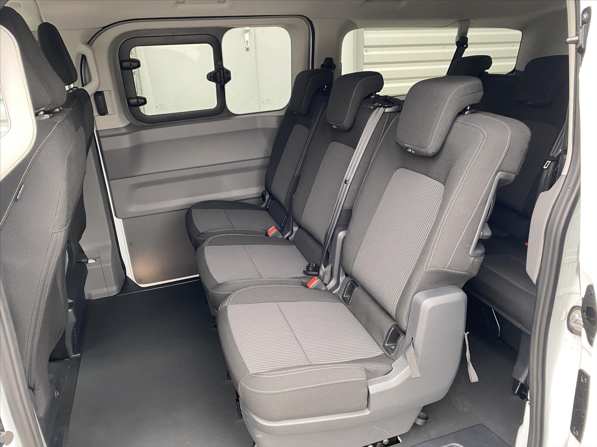 Volkswagen Transporter Kombi 2,0 l 125 kw