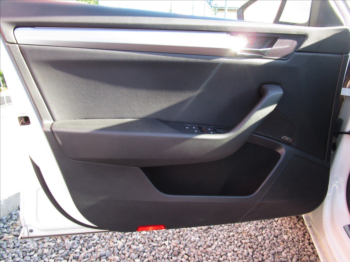 Škoda Superb Kombi 1,8 l 132 kw