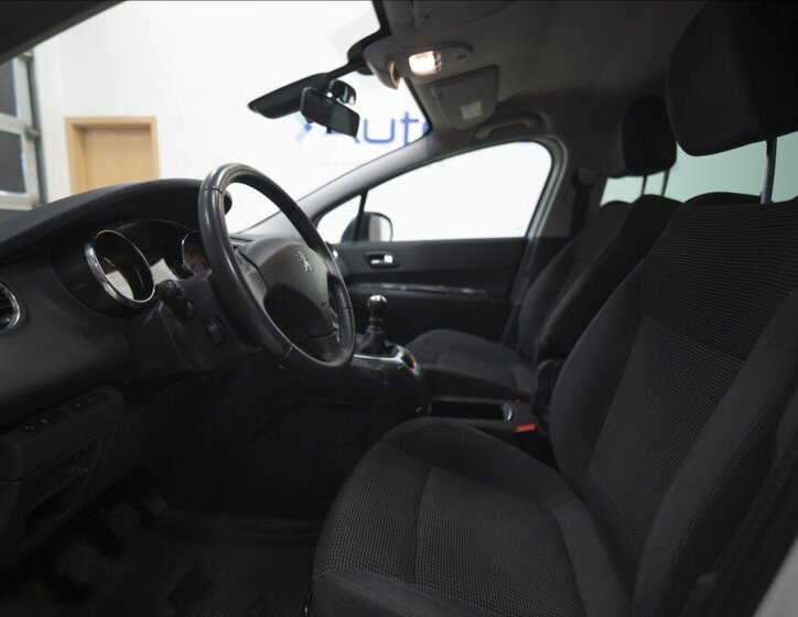 Peugeot 5008 MPV 1,6 l 88 kw