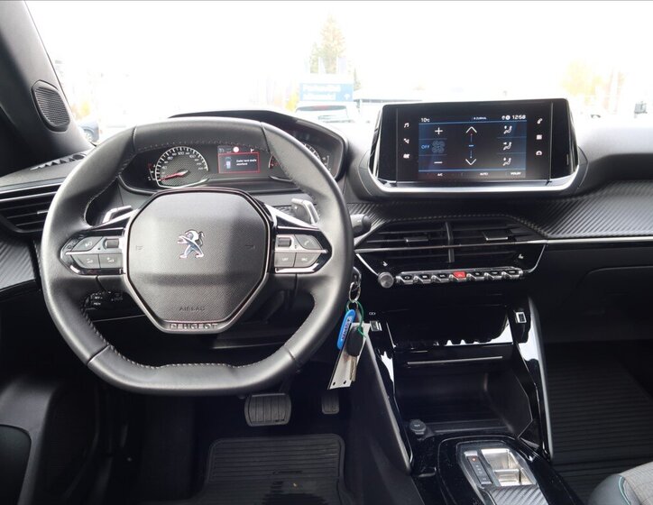 Peugeot 2008 Hatchback 1,2 l 96 kw