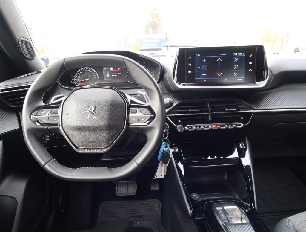 Peugeot 2008 Hatchback 1,2 l 96 kw