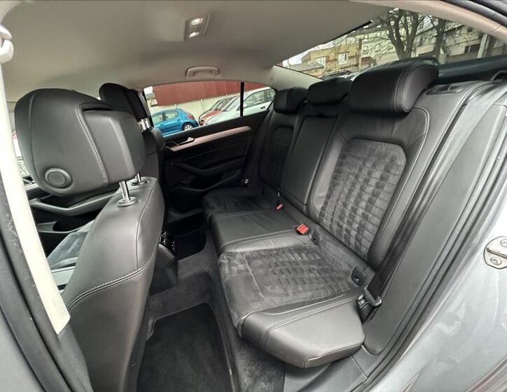 Volkswagen Passat 10