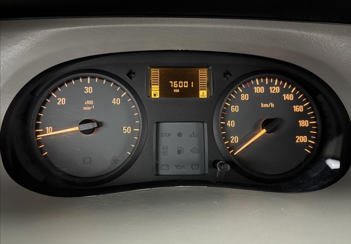 Opel Vivaro Kombi 2,5 l 107 kw