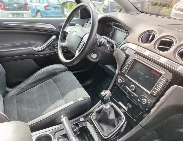 Ford S-MAX MPV 2,0 l 120 kw