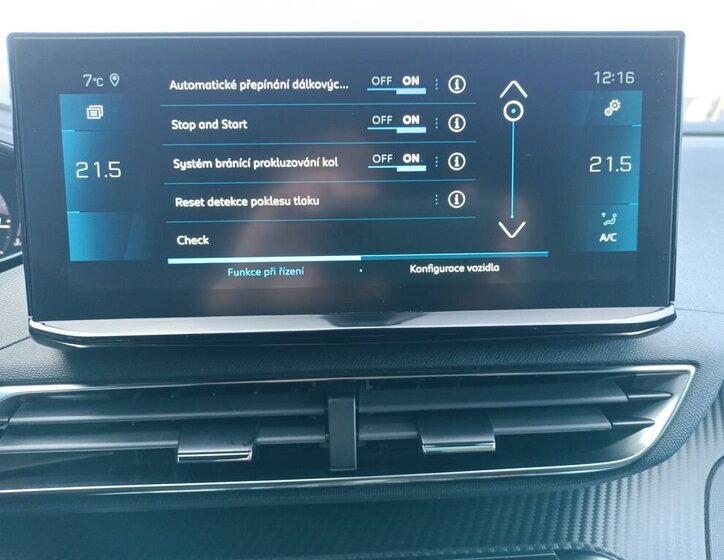 Peugeot 5008 SUV / Terénní 1,5 l 96 kw