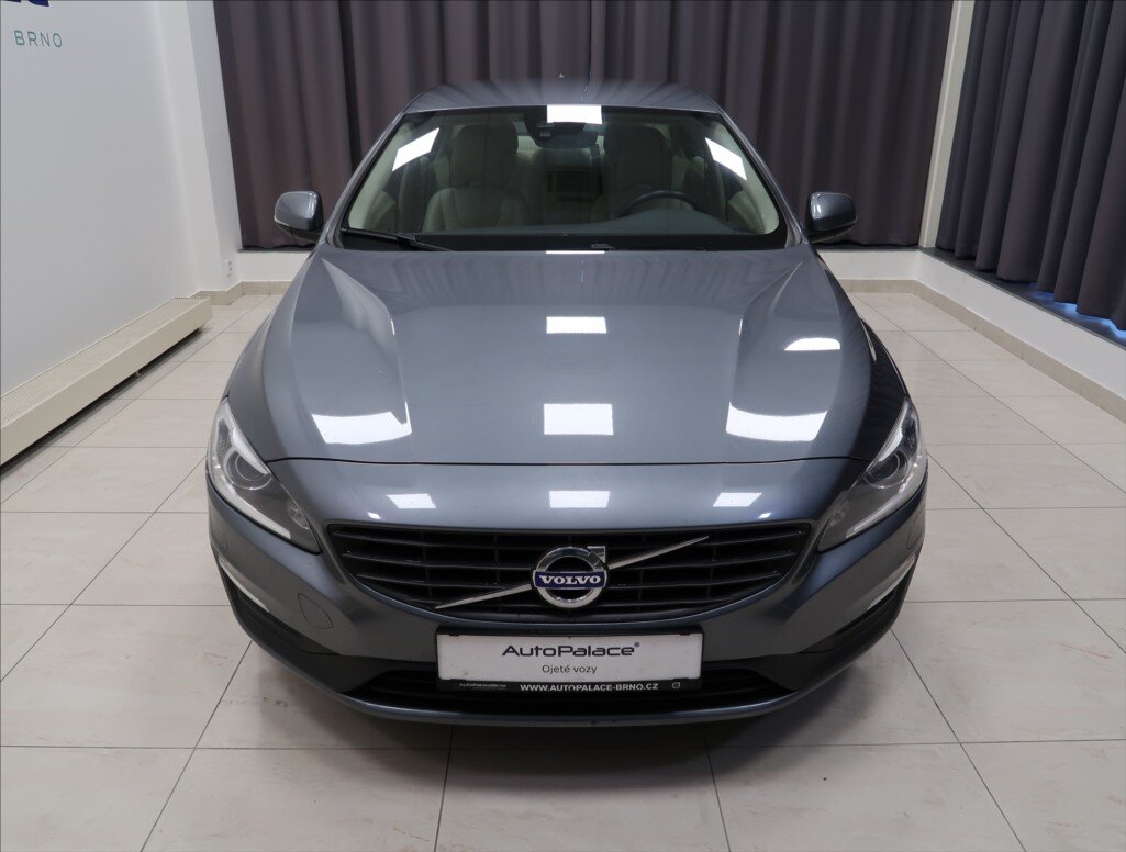 Volvo S60 Sedan / Limuzína 2,0 l 140 kw