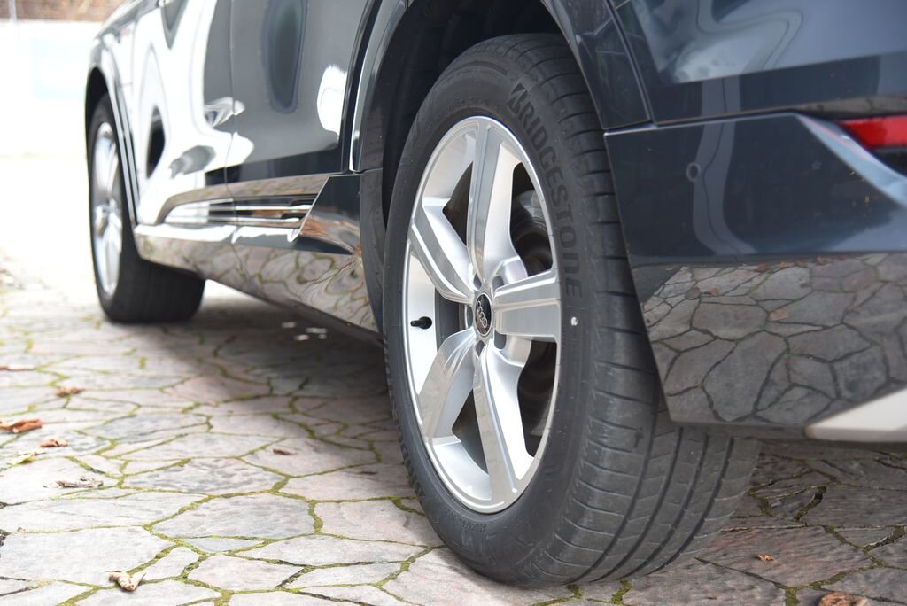 Audi e-tron SUV 0,0 300 kw