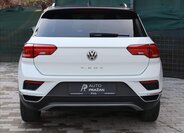 Volkswagen T-Roc CUV 1,5 l 110 kw