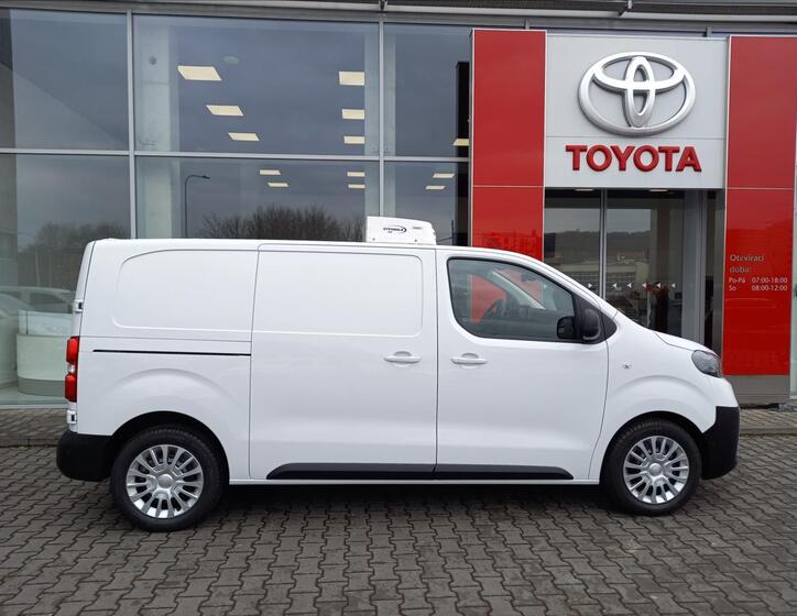 Toyota ProAce 6