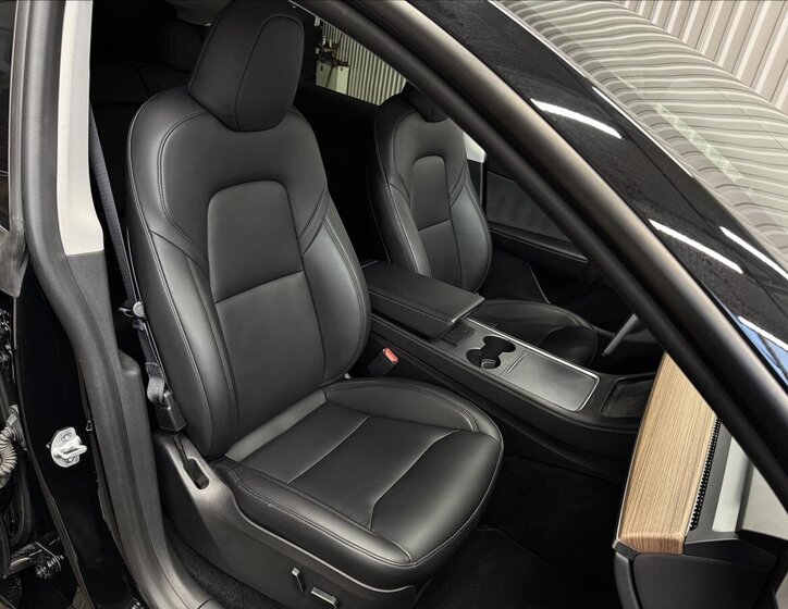 Tesla Model Y SUV 0,0 393 kw