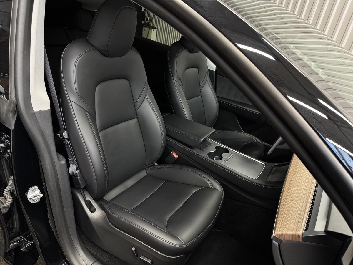 Tesla Model Y SUV 0,0 393 kw