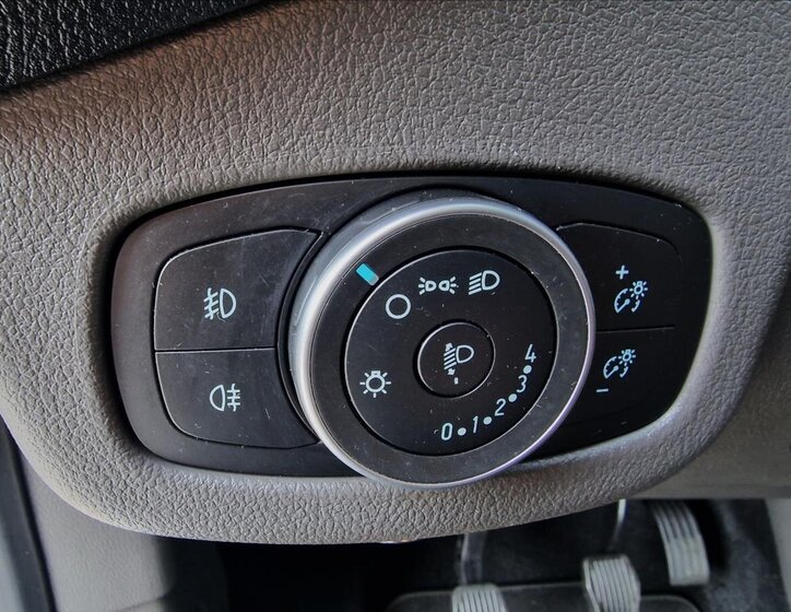 Ford Transit Connect MPV 1,5 l 73 kw