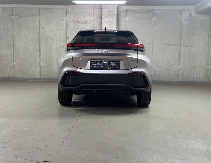 Toyota C-HR Hatchback 1,8 l 90 kw