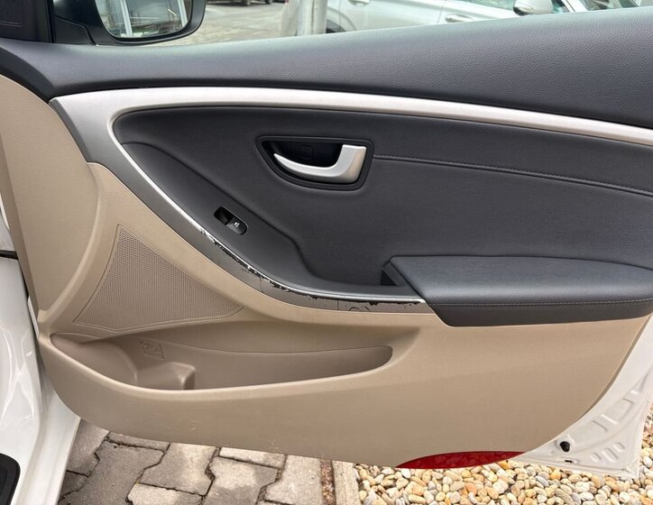 Hyundai i30 Kombi 1,6 l 99 kw