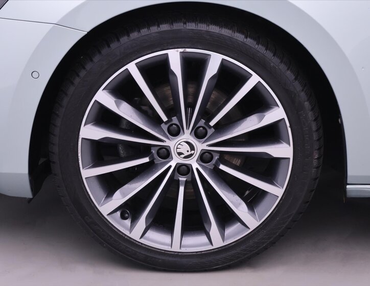 Škoda Superb Liftback 2,0 l 147 kw