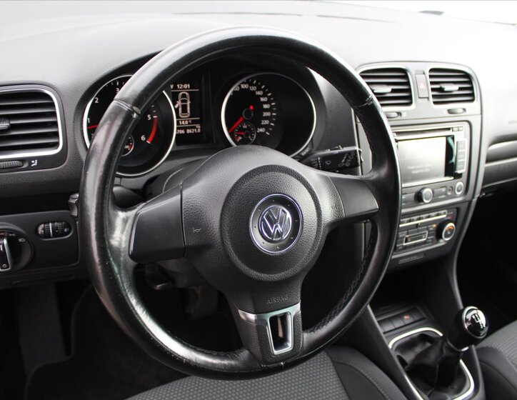 Volkswagen Golf 15