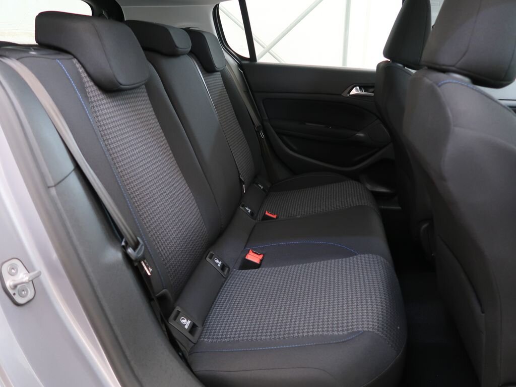 Peugeot 308 Hatchback 1,2 l 81 kw