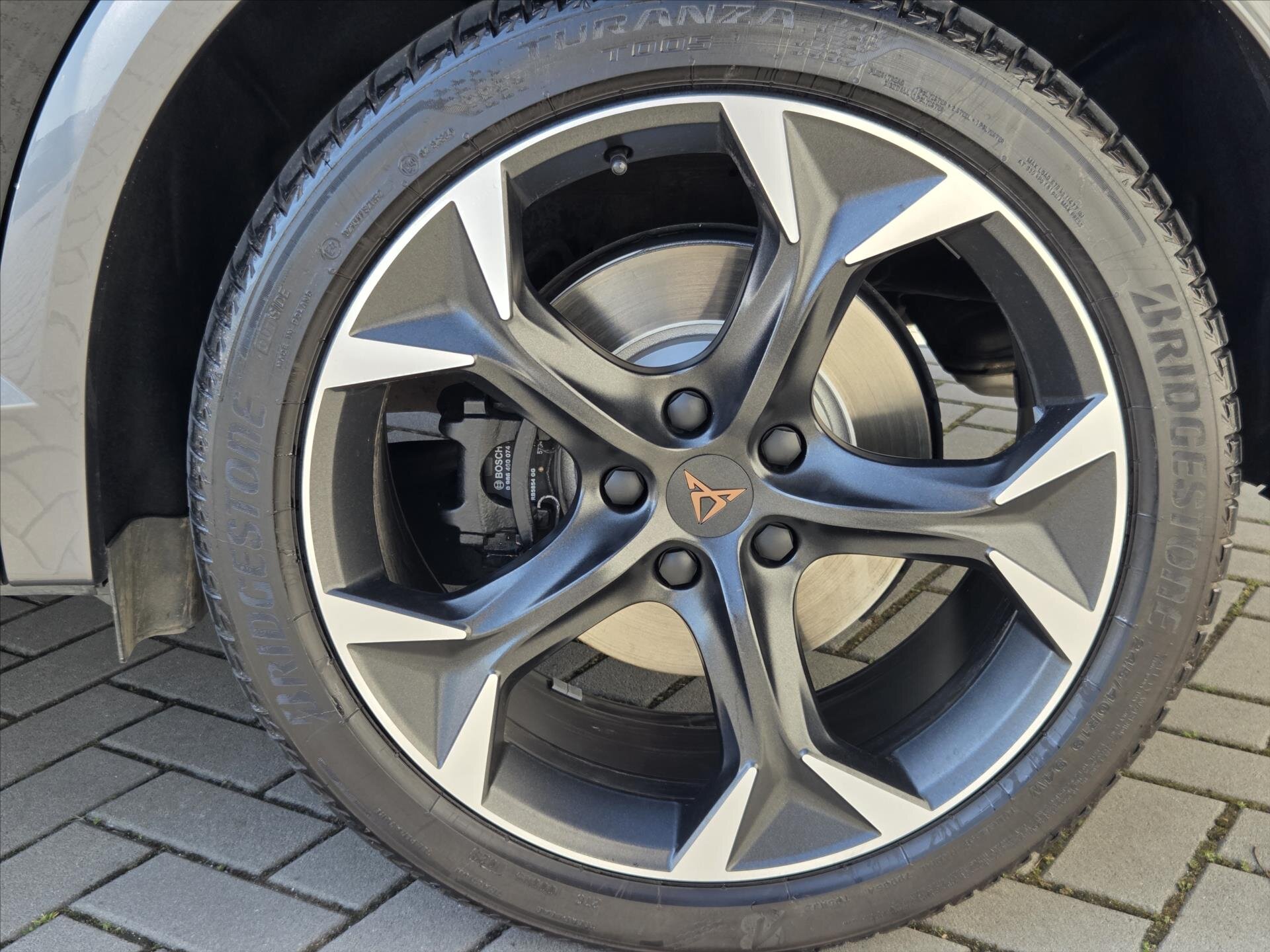 Cupra Formentor SUV / Terénní 2,0 l 180 kw