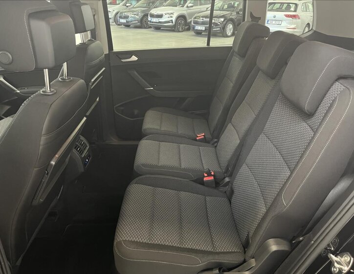 Volkswagen Touran MPV 1,5 l 110 kw