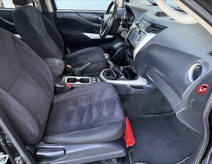 Nissan Navara Pick-up 2,3 l 120 kw