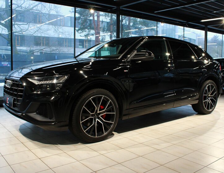 Audi Q8 SUV 3,0 l 210 kw