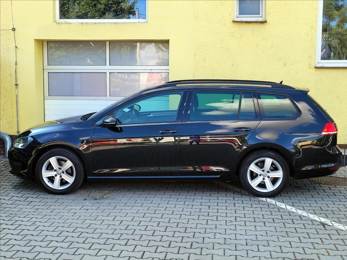 Volkswagen Golf Kombi 1,6 l 77 kw