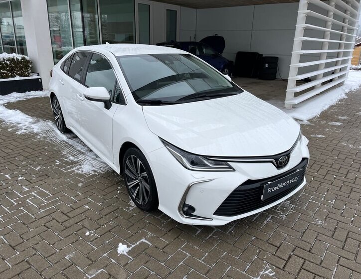 Toyota Corolla Sedan 1,5 l 92 kw