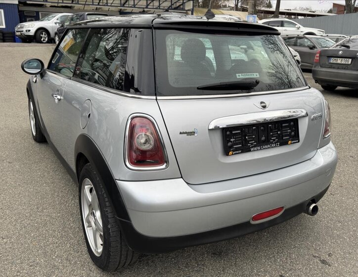 Mini Cooper Hatchback 1,6 l 88 kw