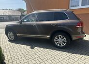 Volkswagen Touareg 9