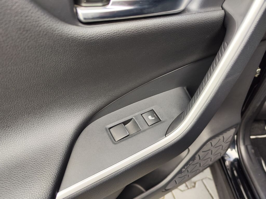 Toyota RAV4 SUV / Terénní 2,5 l 163 kw